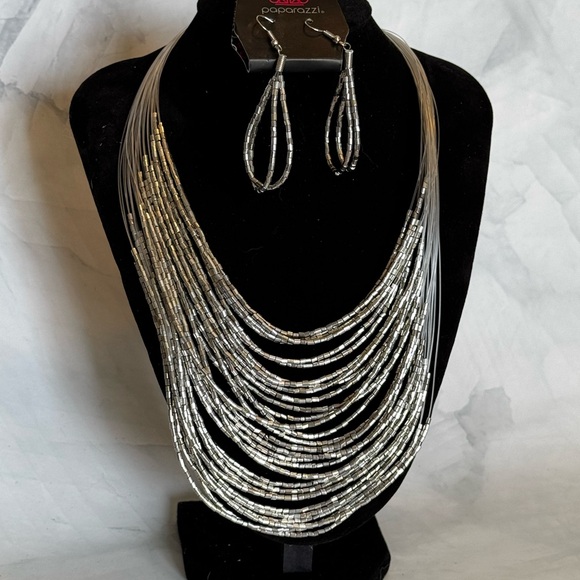 Paparazzi Silver Seed Bead - Picture 1 of 2